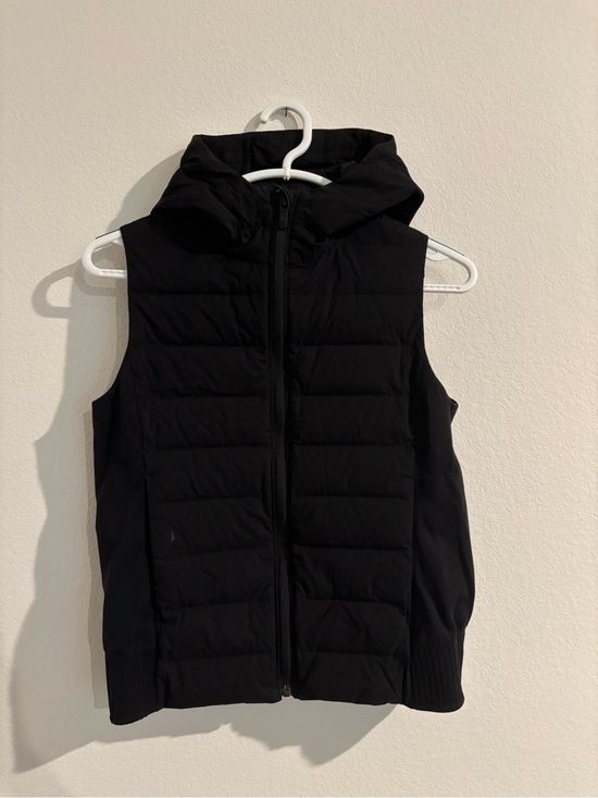 lululemon athletica Jackets & Blazers - Lululemon black zip vest